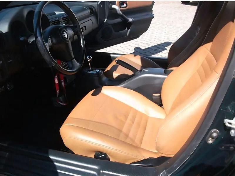 Gebraucht Toyota MR2 Edition 140 PS (102 kW) 2001 Grün Cabrio