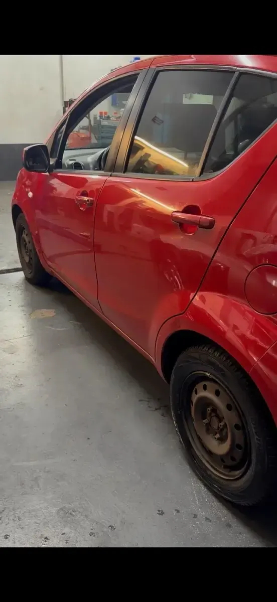 Gebraucht Opel Agila 65 PS (47 kW) 2008 Rot Kleinwagen