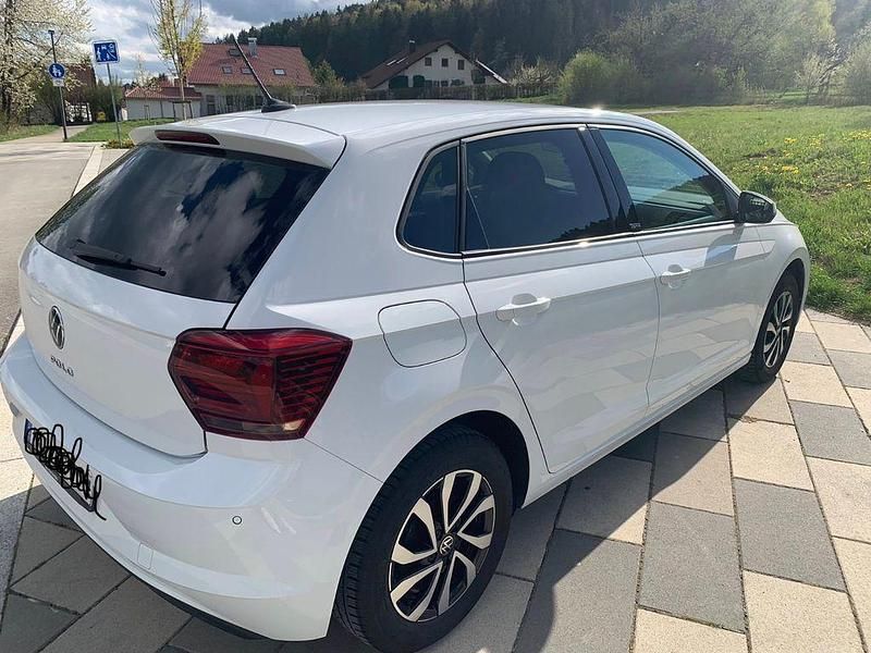 Second-hand VW Polo Active 95 CP (69 kW) 2021 Alb Hatchback