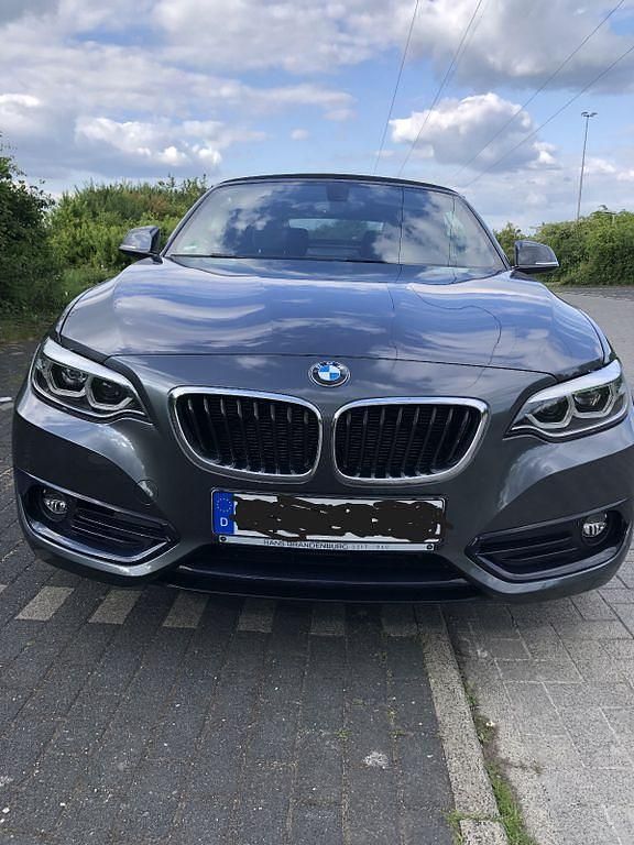 Gebraucht BMW 218 Sport Line 136 PS (100 kW) 2018 Grau Cabrio