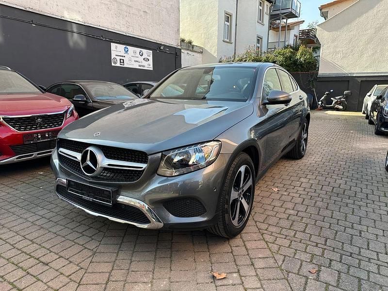 Gebraucht Mercedes GLC250 211 PS (155 kW) 2017 Selenitgrau (metallic) Coupé