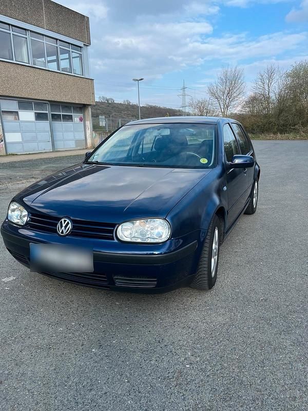 Gebraucht VW Golf IV 75 PS (55 kW) 2003 Blau Kleinwagen