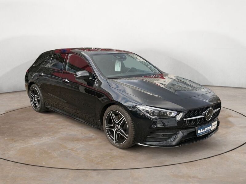 Kosmosschwarz metalliclack (metallic) Gebraucht 2020 Mercedes CLA220 AMG line Limousine | 24.990 € (Fairer Preis) - Bild 1/4