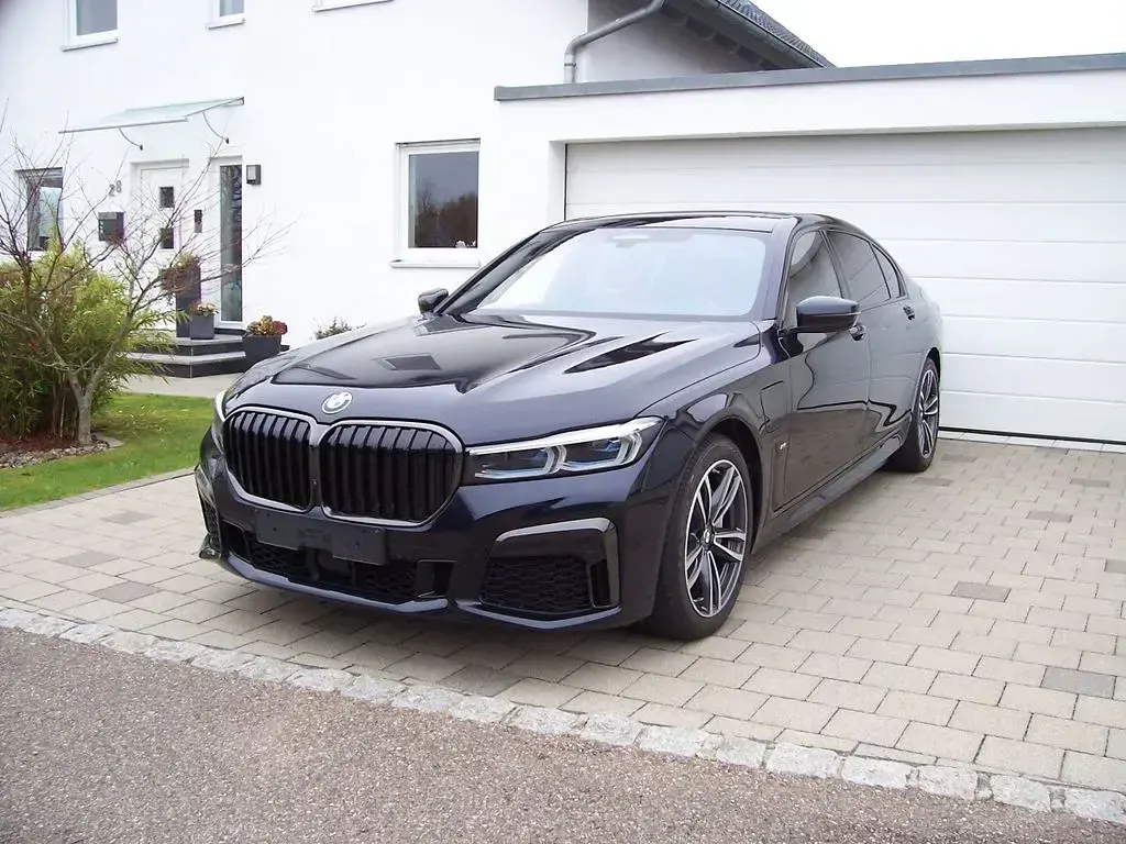 Gebraucht BMW 745e M Sport 394 PS (289 kW) 2021 Schwarz Limousine