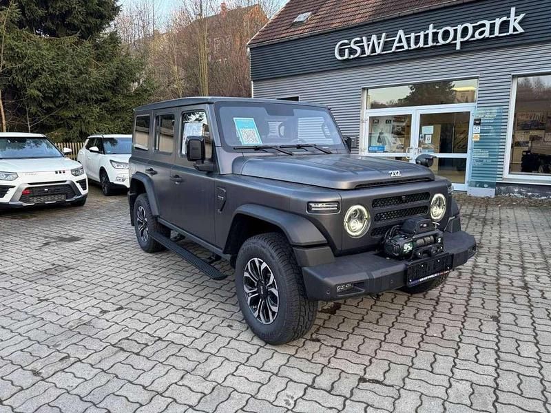 Neu BAW 212 166 PS (122 kW) 2026 Grau metallic SUV