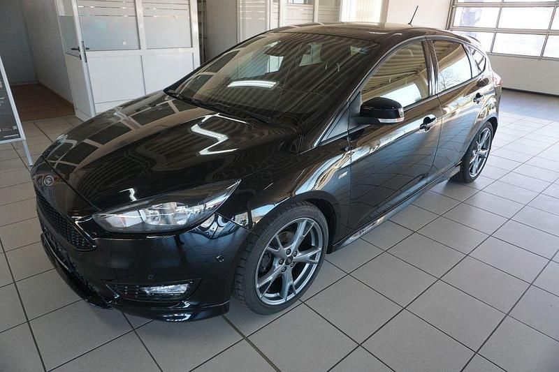 Gebraucht Ford Focus ST-Line 149 PS (109 kW) 2018 Schwarz Limousine