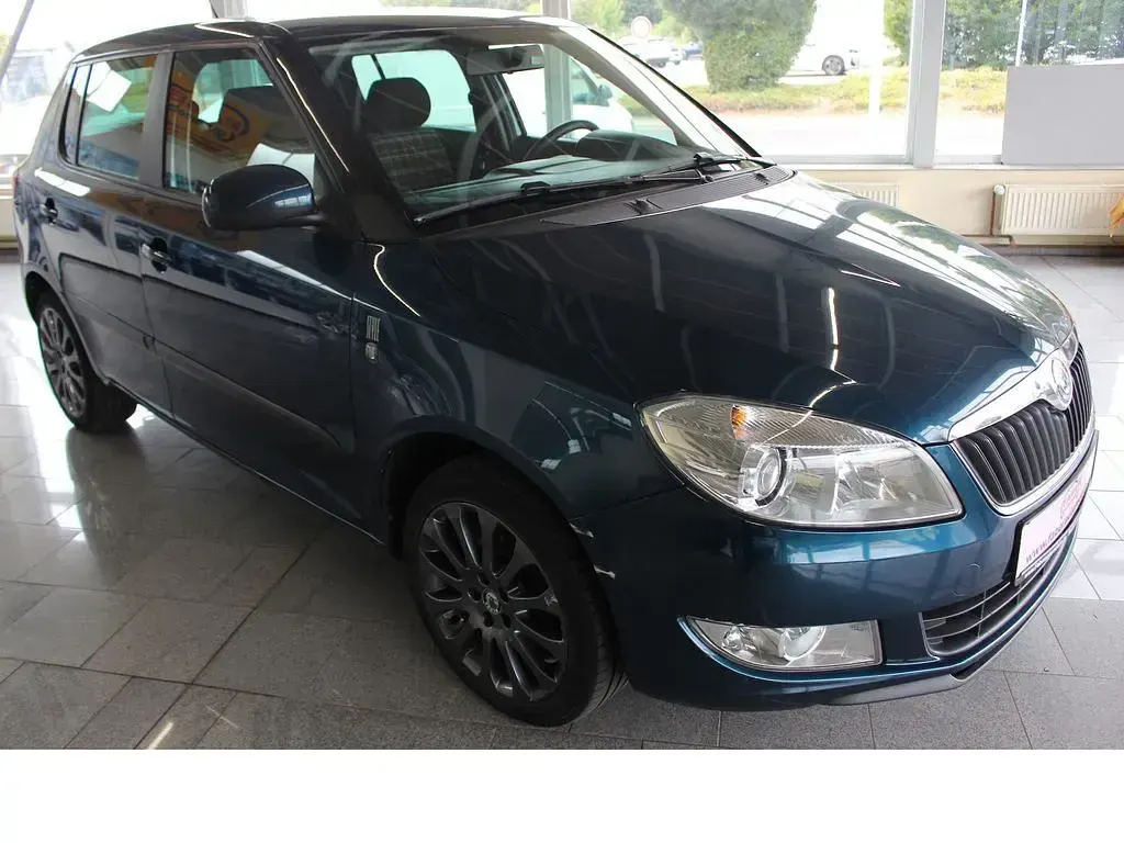 Gebraucht Skoda Fabia Ambition 69 PS (50 kW) 2012 Grün Limousine