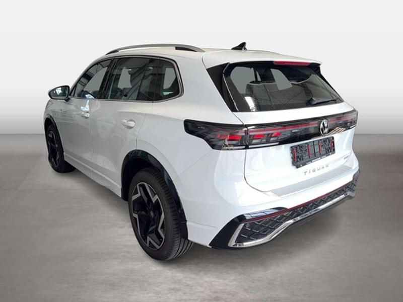 Gebraucht VW Tiguan R-line 193 PS (141 kW) 2024 Pure white SUV