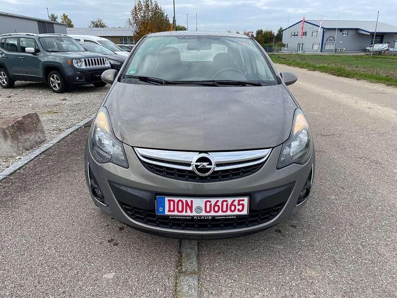 Gebraucht Opel Corsa Energy 86 PS (63 kW) 2014 Muskatgrau/pepperdust Kleinwagen