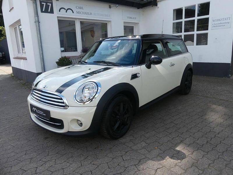 Weiß Gebraucht 2011 Mini Cooper Clubman Kombi | 7.990 € (Etwas zu teuer) - Bild 1/4