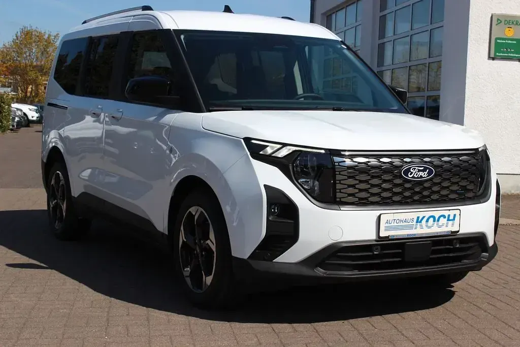 Gebraucht Ford Tourneo Courier Titanium 100 kW (136 PS) 2026 Weiß Van / Kleinbus