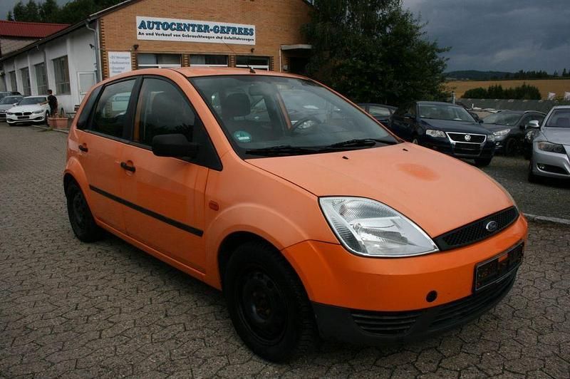 Orange Gebraucht 2003 Ford Fiesta Ambiente Kleinwagen | 500 € (Superpreis) - Bild 1/4