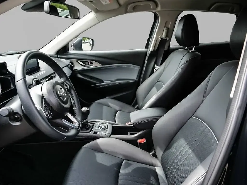 Używany Mazda CX-3 Selection 121 KM (88 kW) 2022 Czarny SUV