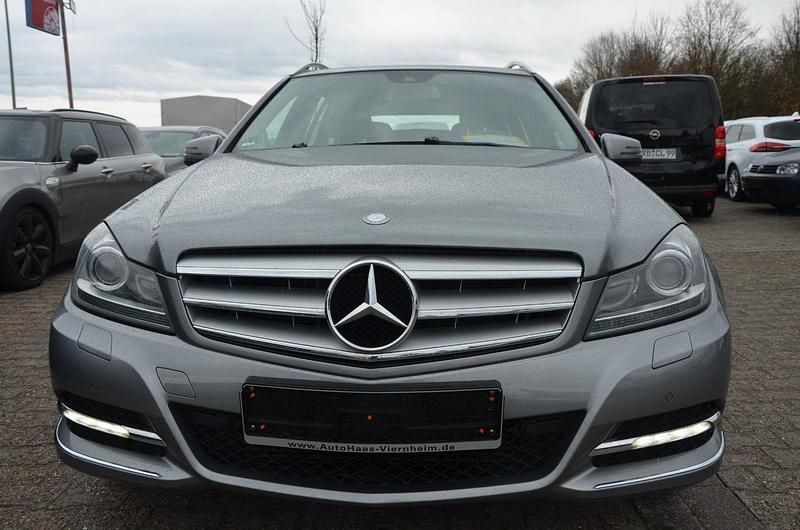 Gebraucht Mercedes C180 Elegance 156 PS (114 kW) 2012 Silber Kombi