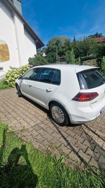 Gebraucht VW Golf 85 kW (116 PS) 2015 Weiß Limousine