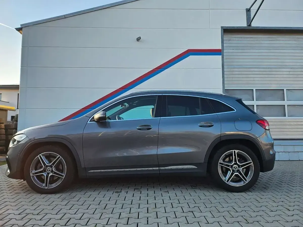 Gebraucht Mercedes GLA250 AMG 224 PS (164 kW) 2021 Grau SUV