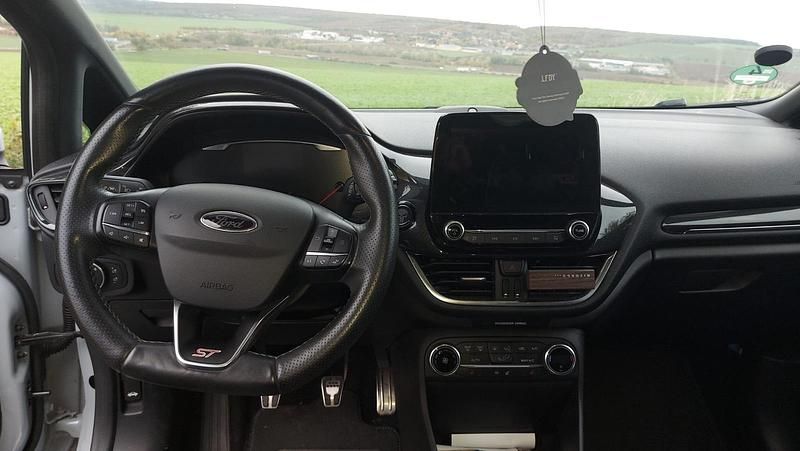 Gebraucht Ford Fiesta ST 200 PS (147 kW) 2018 Grau Kleinwagen