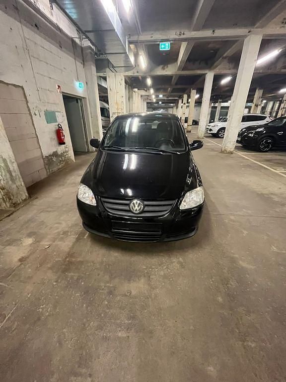Schwarz Gebraucht 2005 VW Fox Kleinwagen | 1.350 € (Fairer Preis) - Bild 1/4