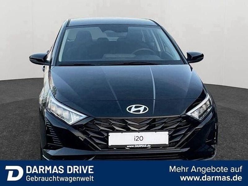 Gebraucht Hyundai i20 Trend 101 PS (74 kW) 2024 Schwarz Limousine