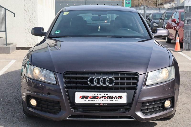 Gebraucht Audi A5 Ambiente 160 PS (117 kW) 2011 Grau Coupé