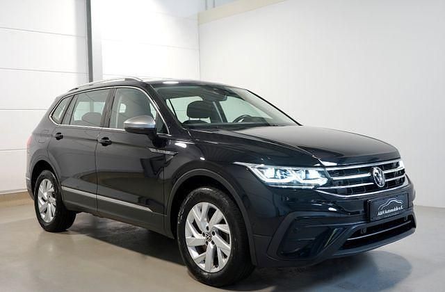 Schwarz Gebraucht 2022 VW Tiguan Allspace Life SUV | 29.950 € (Superpreis) - Bild 1/4