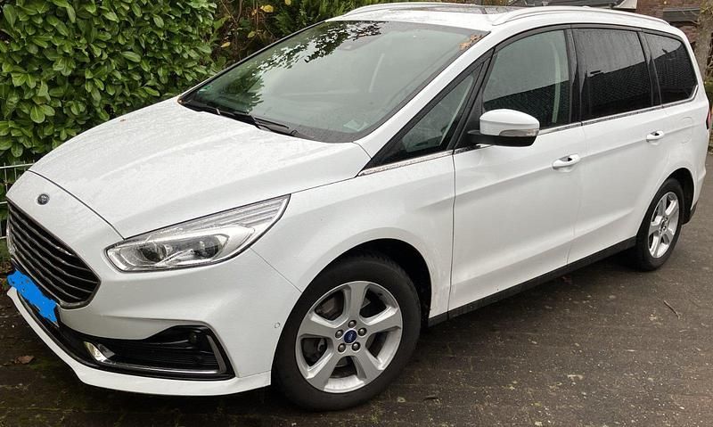 Weiß Gebraucht 2020 Ford Galaxy Titanium Van / Kleinbus | 27.992 € (Etwas zu teuer) - Bild 1/4