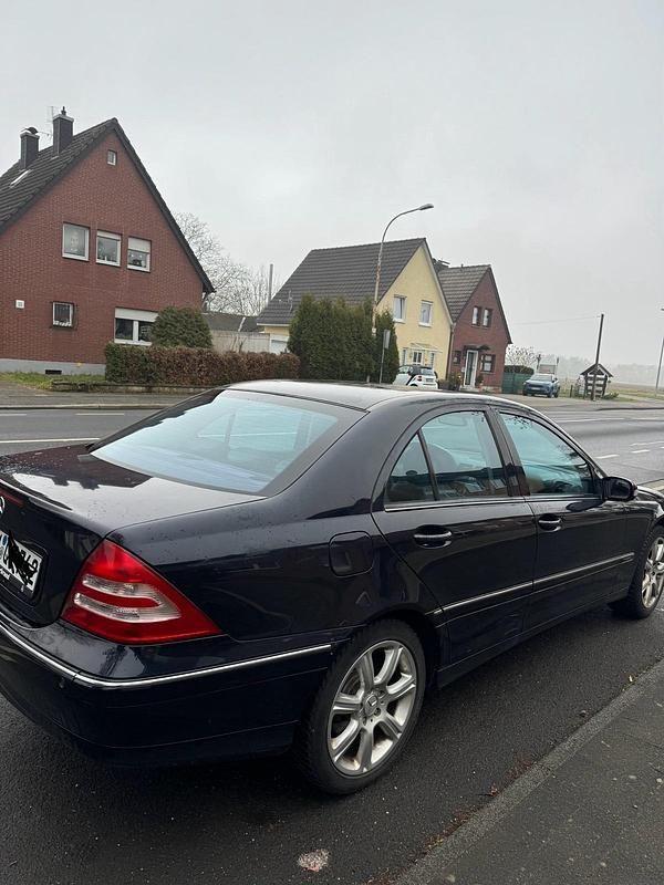 Gebraucht Mercedes C320 Avantgarde 222 PS (163 kW) 2005 Limousine