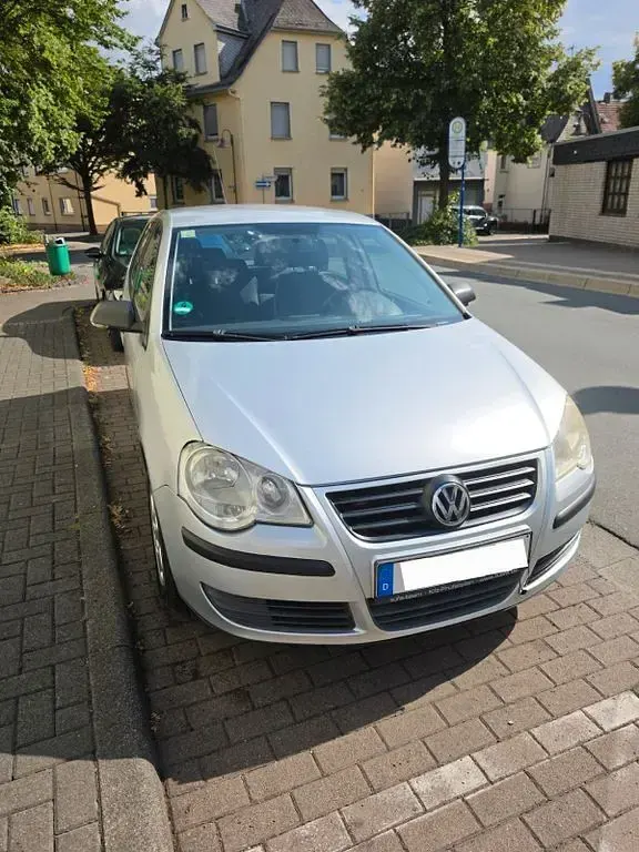 Gebraucht VW Polo Trendline 64 PS (47 kW) 2005 Silber Kleinwagen