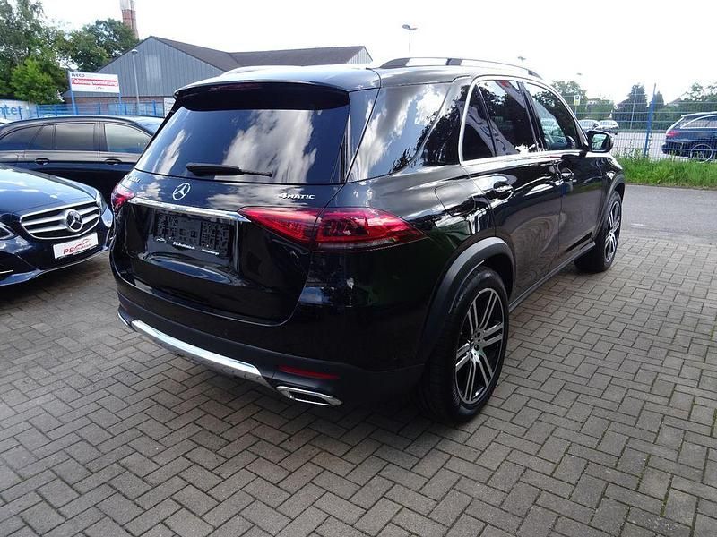 Gebraucht Mercedes GLE300 272 PS (200 kW) 2022 Schwarz SUV