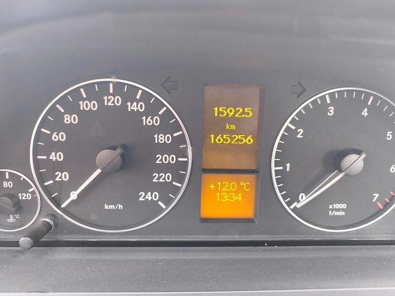 Gebraucht Mercedes A160 95 PS (69 kW) 2011 Grau Kleinwagen