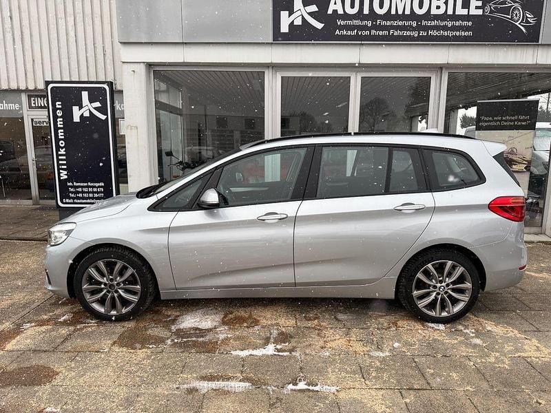 Silber Gebraucht 2016 BMW 220 Gran Tourer Advantage Van / Kleinbus | 17.490 € (Fairer Preis) - Bild 1/4