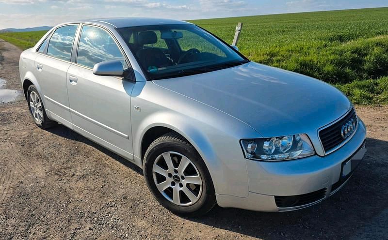 Gebraucht Audi A4 102 PS (75 kW) 2004 Silber Limousine