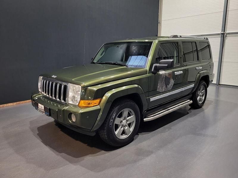 Gebraucht Jeep Commander Limited 326 PS (239 kW) 2008 Jeep green met. clear coat SUV