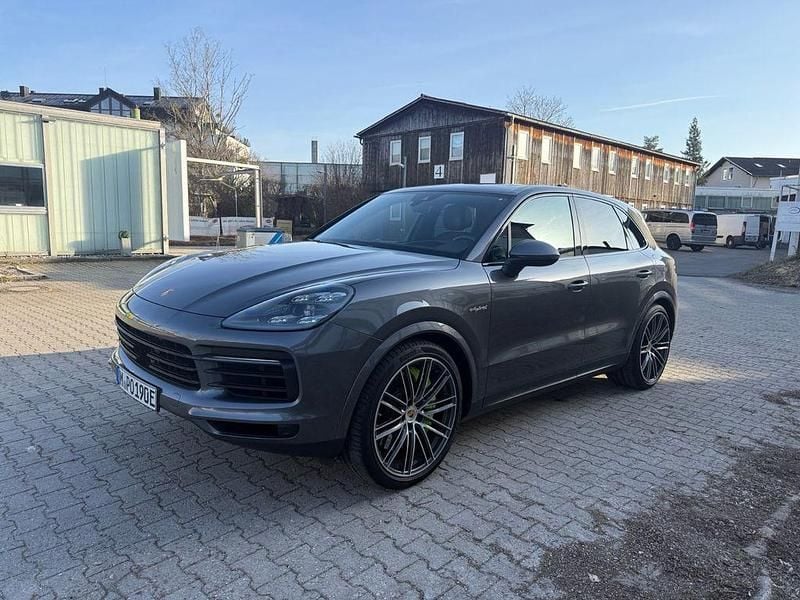 Gebraucht Porsche Cayenne 340 PS (250 kW) 2021 Grau SUV