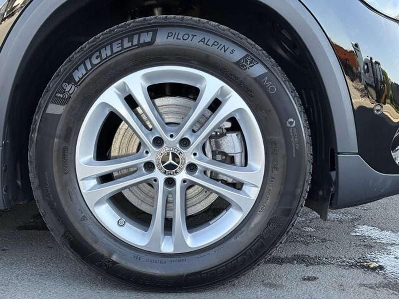 Gebraucht Mercedes GLA200 Advanced 163 PS (119 kW) 2024 Unilack nachtschwarz SUV