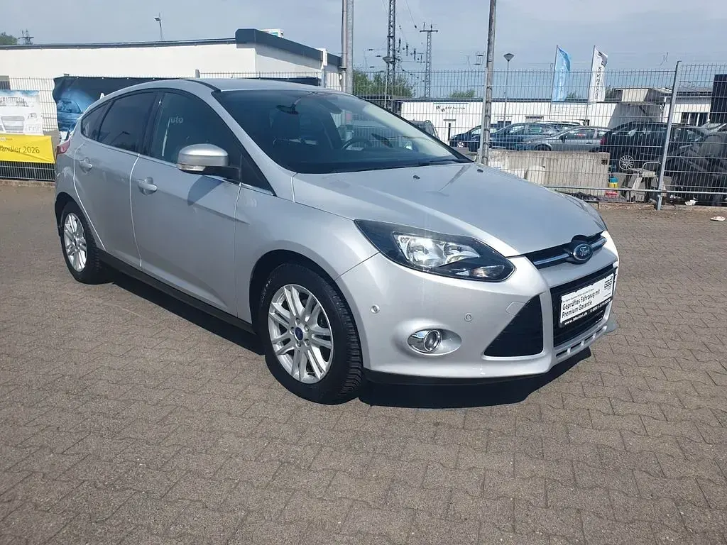 Używany Ford Focus Titanium 101 KM (74 kW) 2013 Srebrny Sedan/Limuzyna