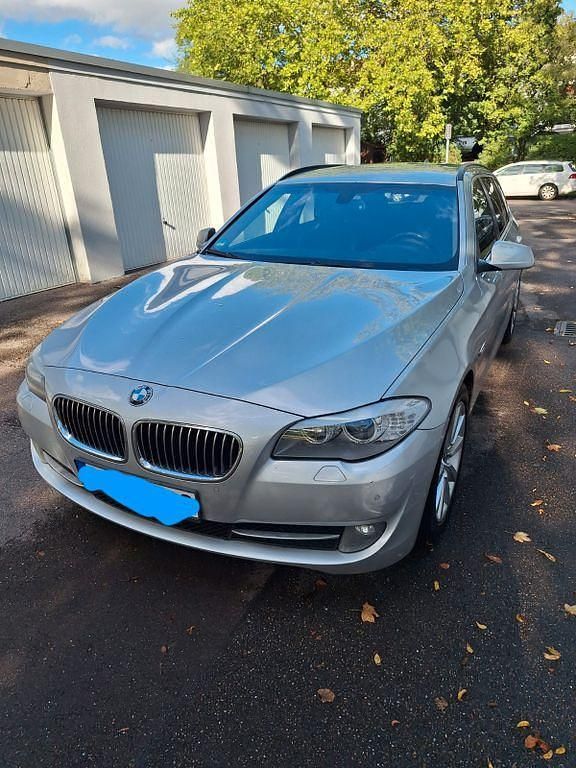 Silber Gebraucht 2013 BMW 525 Kombi | 8.600 € (Guter Preis) - Bild 1/4