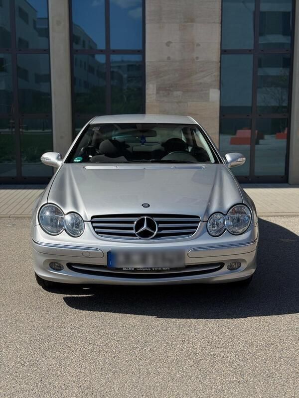 Silber Gebraucht 2004 Mercedes CLK200 Coupé | 4.299 € (Superpreis) - Bild 1/4