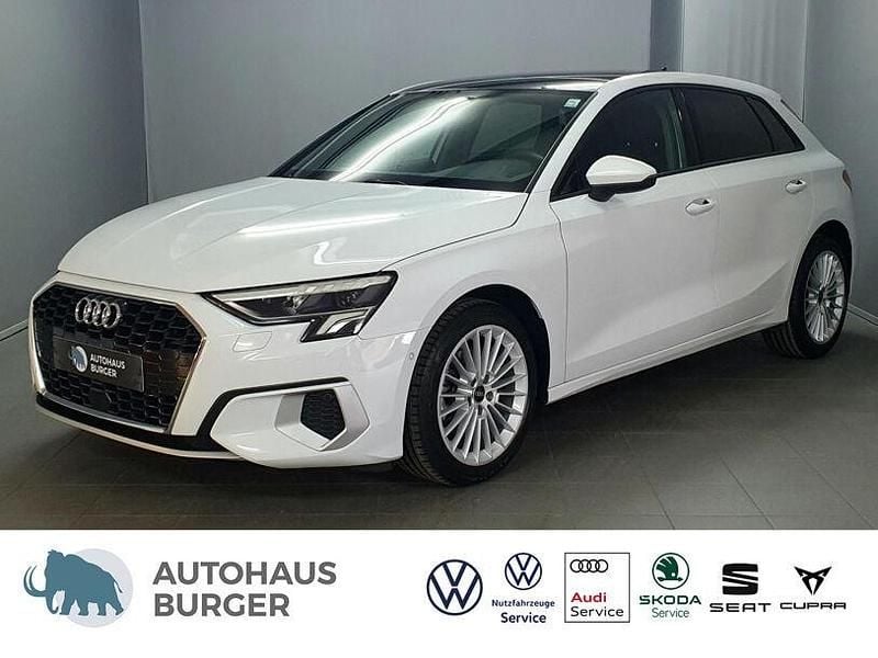 Weiss Gebraucht 2022 Audi A3 Advanced Plus Limousine | 23.970 € (Guter Preis) - Bild 1/4