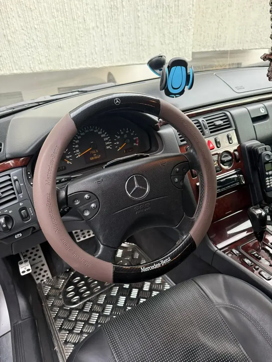 Gebraucht Mercedes E240 170 PS (125 kW) 2001 Silber Limousine