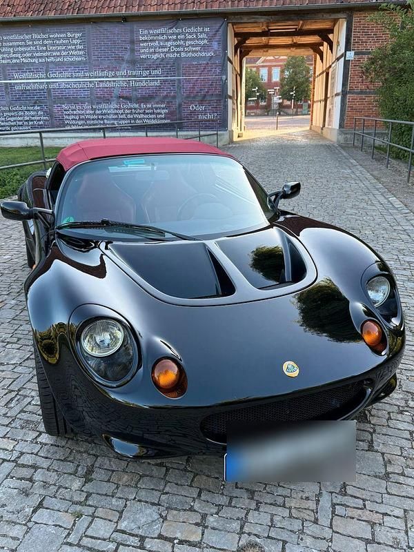 Używany Lotus Elise 122 KM (89 kW) 1998 Czarny Kabriolet