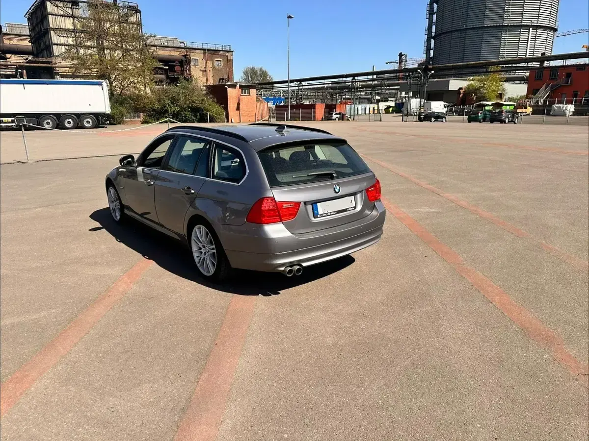Używany BMW 325 204 KM (150 kW) 2012 Szary Kombi