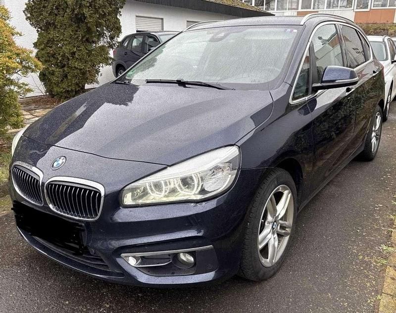 Gebraucht BMW 218 Luxury Line 150 PS (110 kW) 2016 Imperialblau brillanteffekt Van / Kleinbus