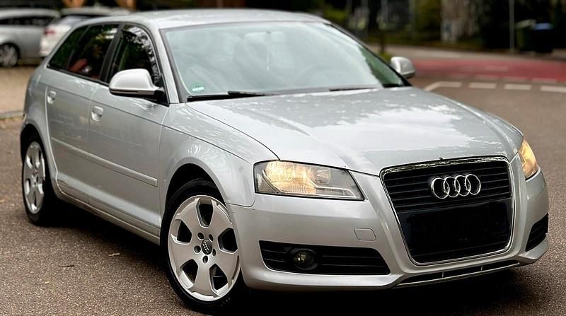 Grau Gebraucht 2010 Audi A3 Limousine | 3.450 € (Superpreis) - Bild 1/4