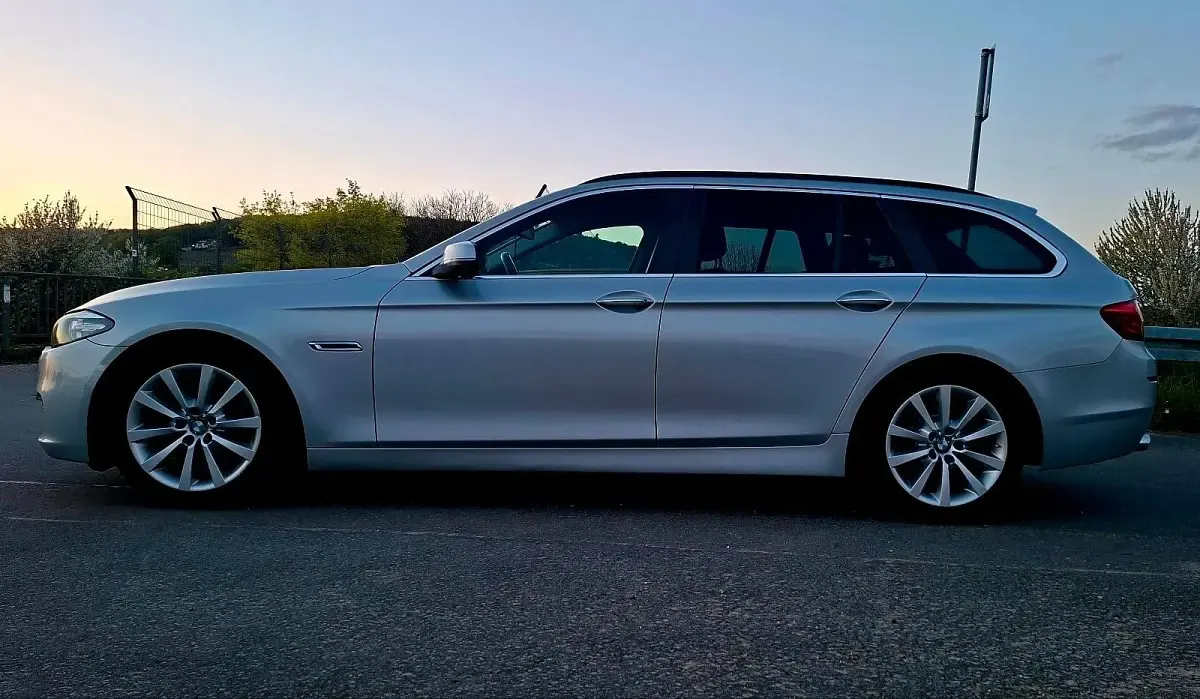 Gebraucht BMW 520 184 PS (135 kW) 2013 Silber Kombi