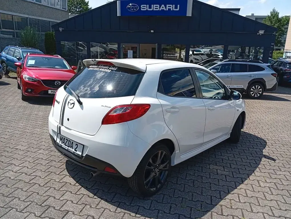 Gebraucht Mazda 2 Dynamic 86 PS (63 kW) 2010 Weiß Kleinwagen