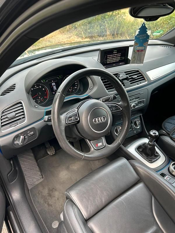 Gebraucht Audi Q3 S-Line 170 PS (125 kW) 2012 Schwarz SUV