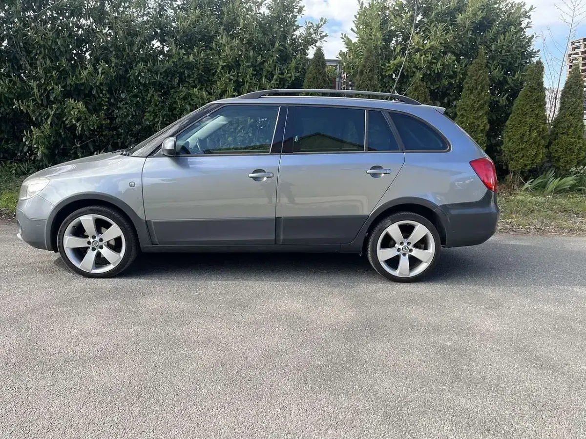 Gebraucht Skoda Fabia 86 PS (63 kW) 2012 Grau Kombi