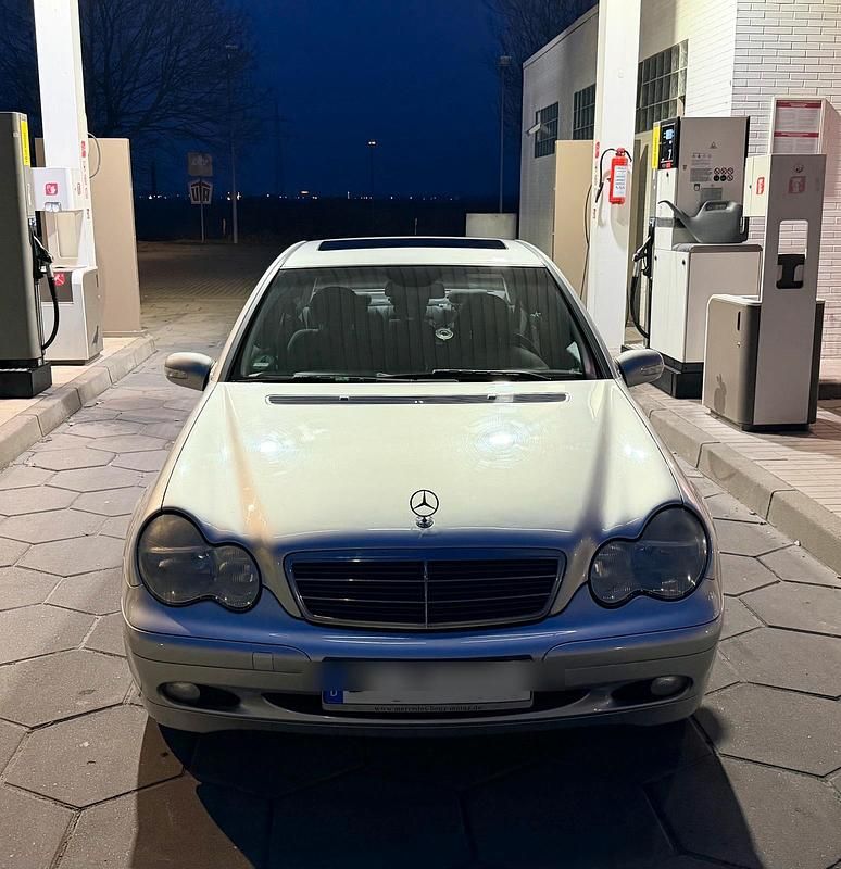 Gebraucht Mercedes C180 143 PS (105 kW) 2003 Grau Limousine