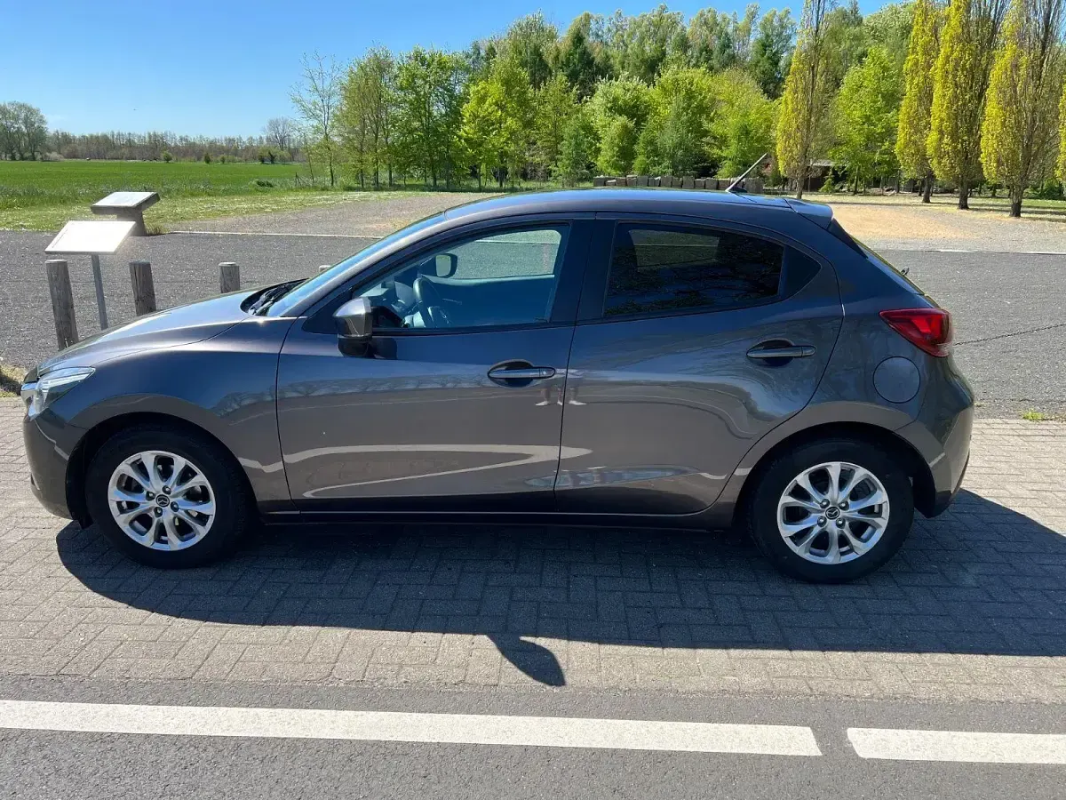 Usata Mazda 2 90 CV (66 kW) 2018 Grigio Berlina